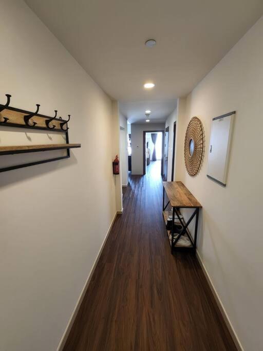 Cozy 1Br In Iconic Tower Apartment อาบูดาบี ภายนอก รูปภาพ