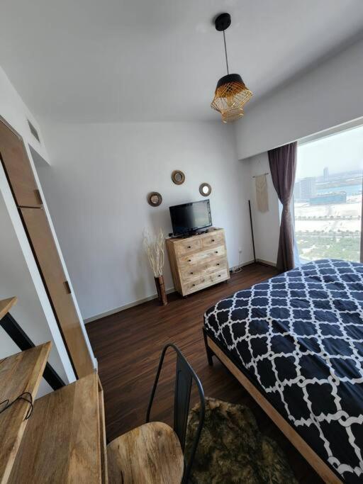 Cozy 1Br In Iconic Tower Apartment อาบูดาบี ภายนอก รูปภาพ